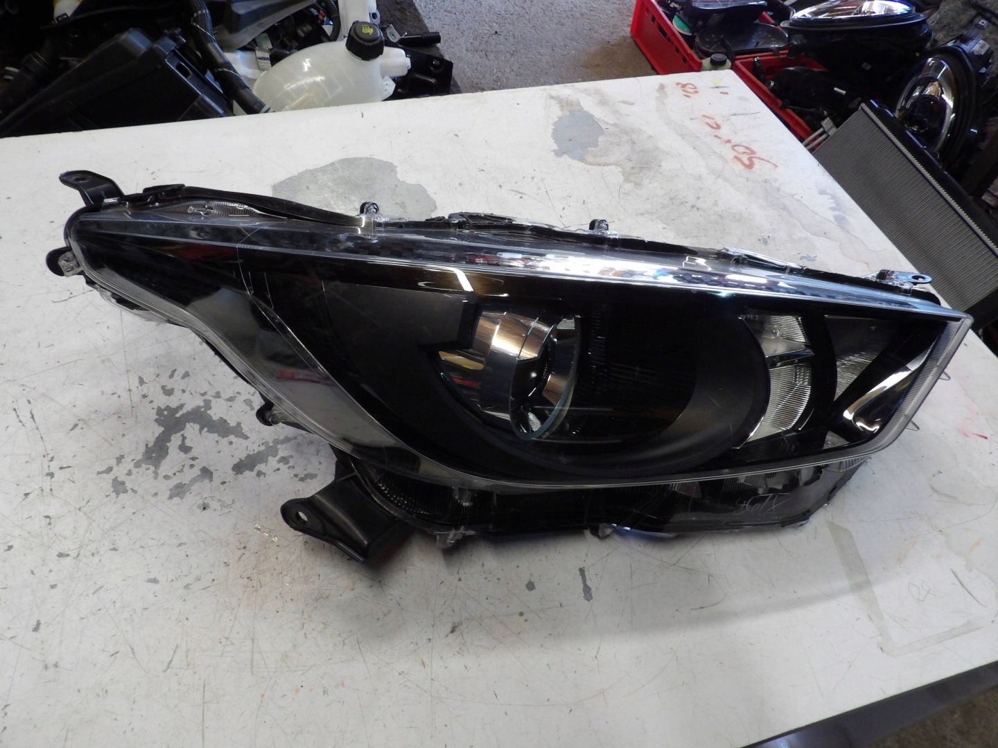Frontscheinwerfer Toyota Yaris IV XP21 LED Rechts Scheinwerfer Headlight - Thumbnail 1