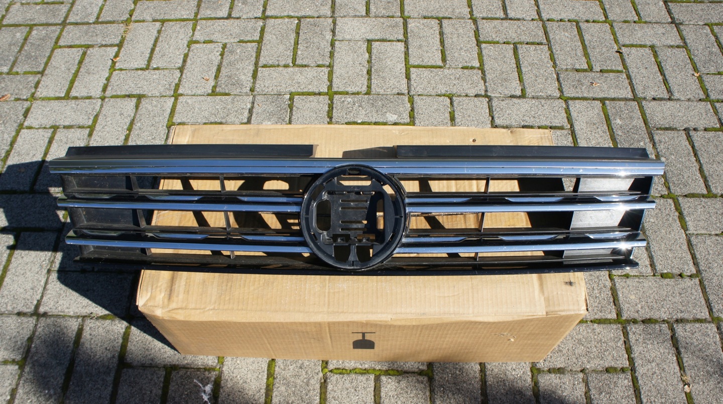 VW Tiguan Kühlergrill FRONTGRILL Kühlergitter 5NA853653B - Thumbnail 1