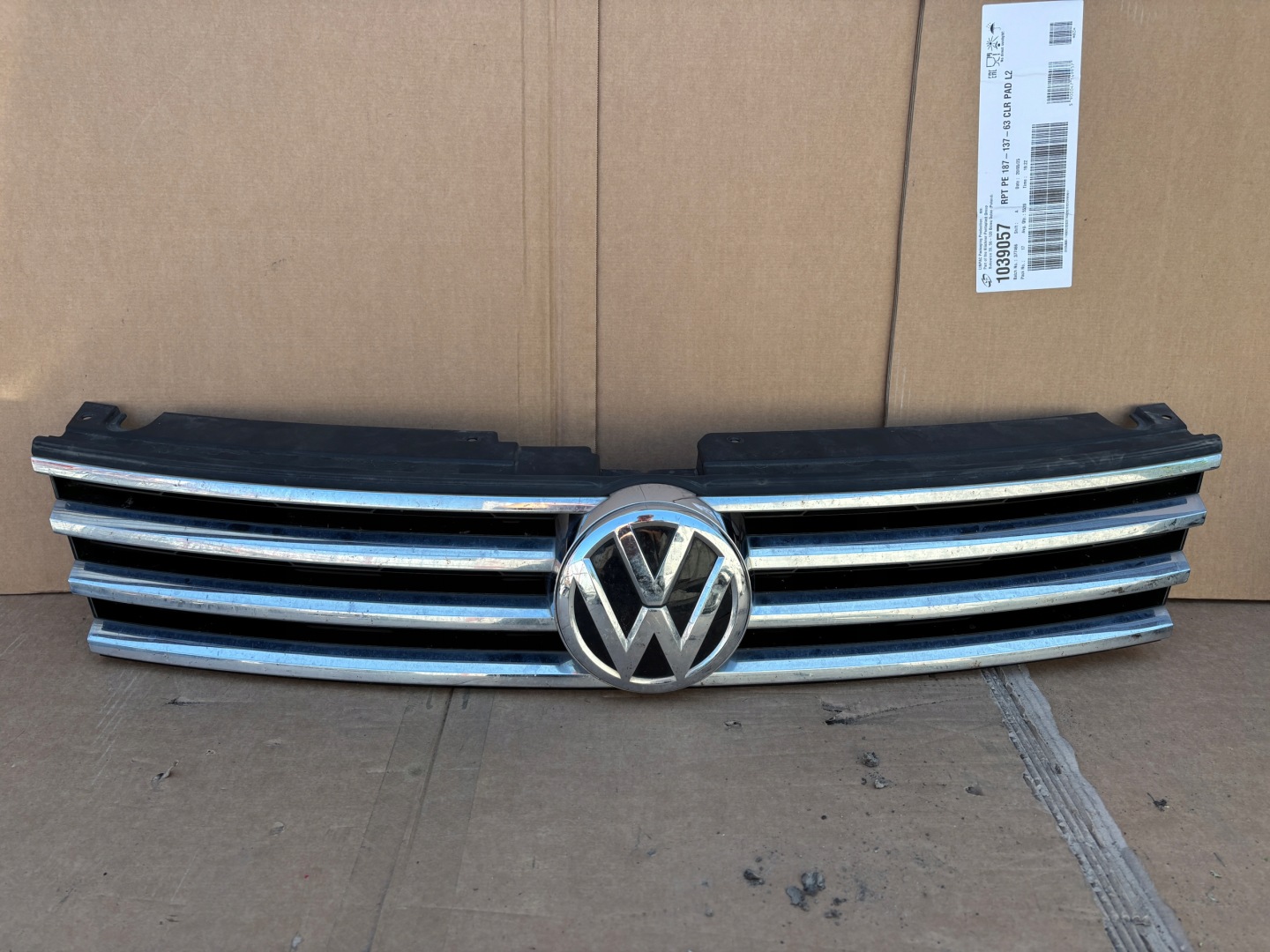 VW Touareg I Kühlergrill FRONTGRILL Kühlergitter 7P6853651J - Thumbnail 1