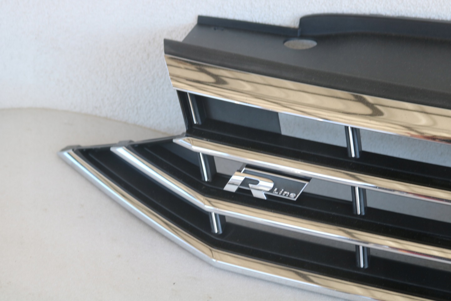 VW Passat B8 Kühlergrill FRONTGRILL Kühlergitter 5H0853601HR - Thumbnail 3
