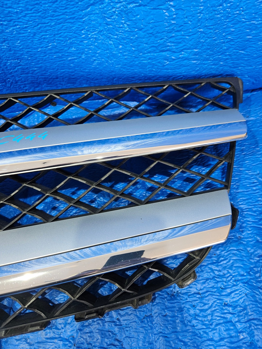Mercedes-Benz C-Klasse W204 Kühlergrill FRONTGRILL Kühlergitter A2048802983 - Thumbnail 6