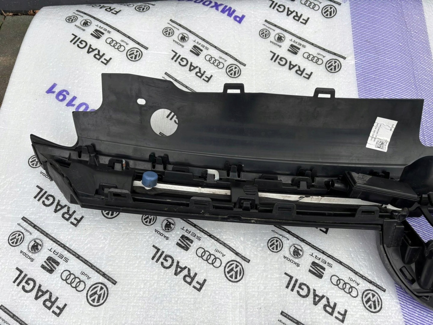 VW Golf V Kühlergrill FRONTGRILL Kühlergitter 5H0853651AC - Thumbnail 12
