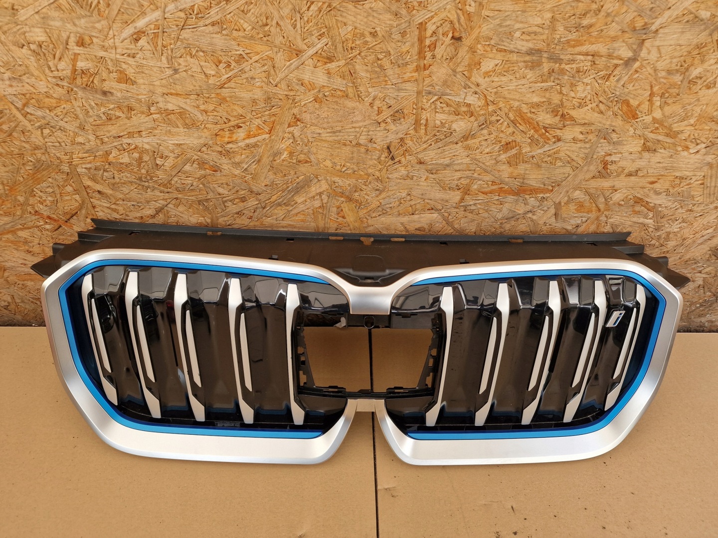 BMW X1 U11 Kühlergrill FRONTGRILL Kühlergitter - Thumbnail 1