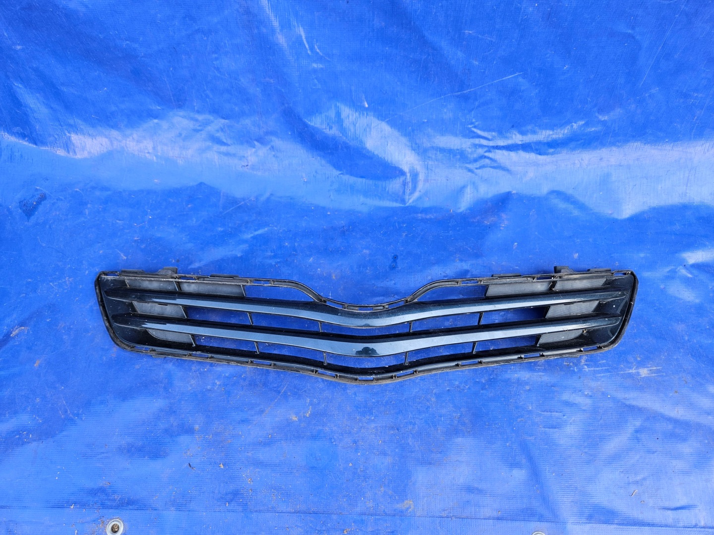 Toyota Verso AR2 Kühlergrill FRONTGRILL Kühlergitter 531110F070V - Thumbnail 1