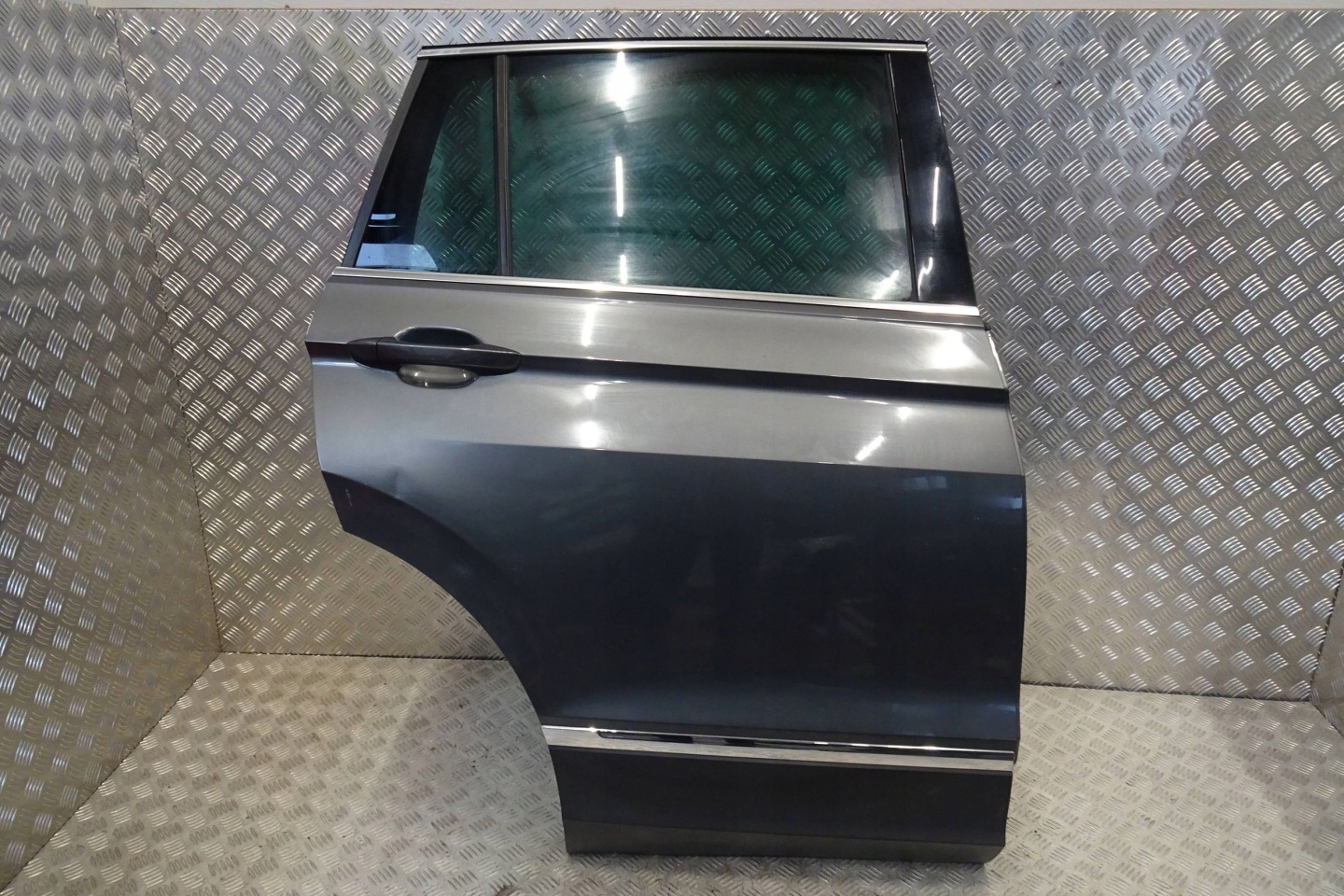 VW Tiguan Tür Hinten Rechts SUV Door Porta Porte - Thumbnail 1