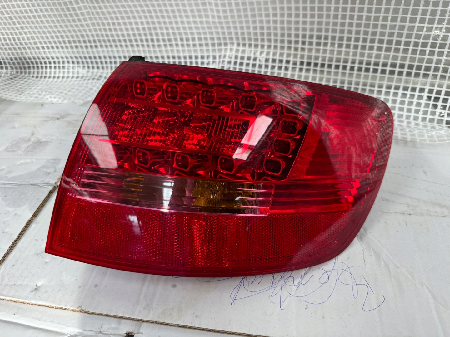 Audi A6 Rückleuchte 4F9945016B Rearlamp - Thumbnail 1