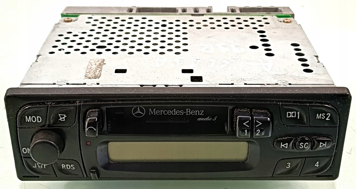 MERCEDES W168 magnetola kasetinė A1688200186