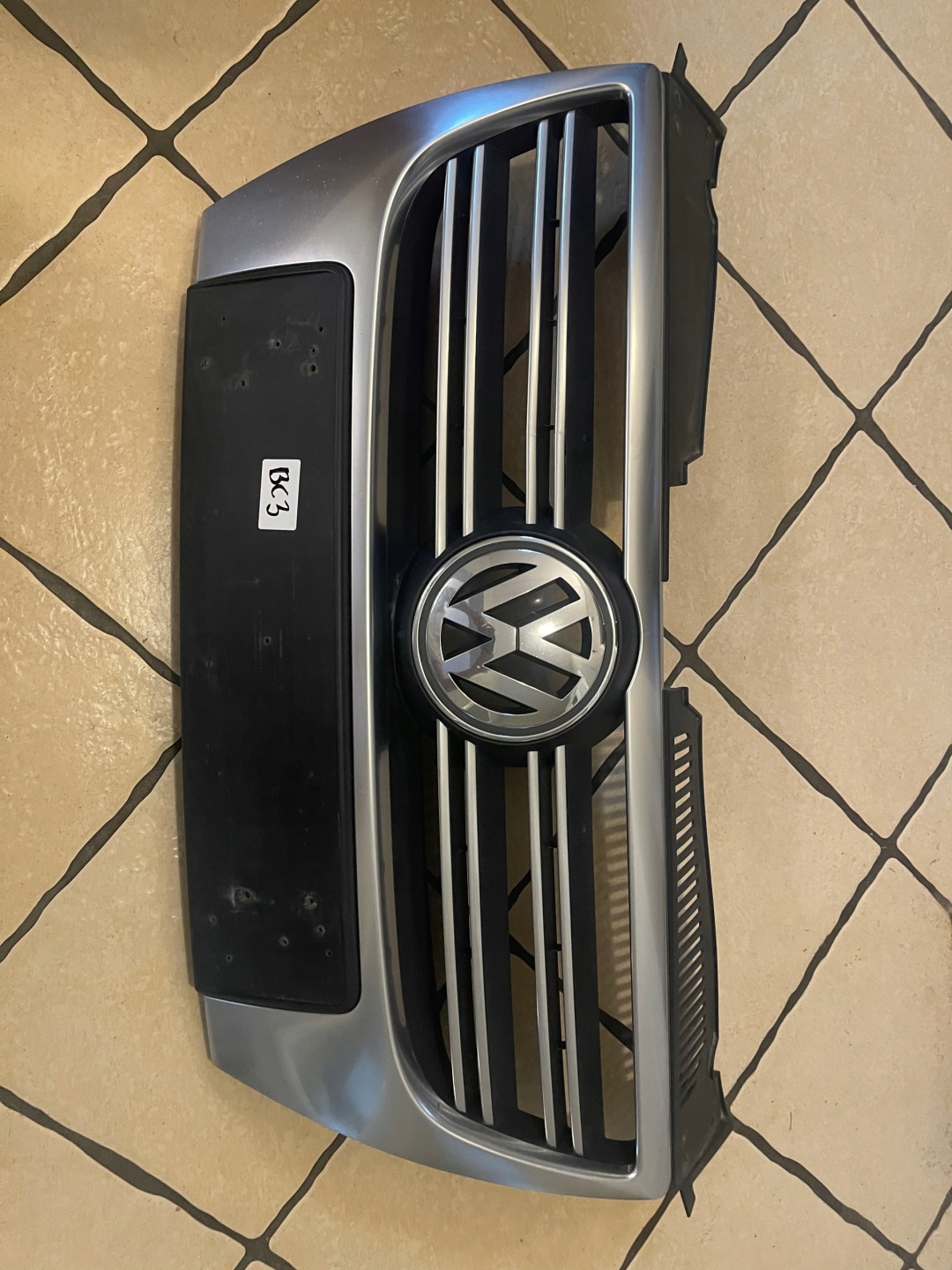 VW Passat B6 Kühlergrill FRONTGRILL Kühlergitter - Thumbnail 1