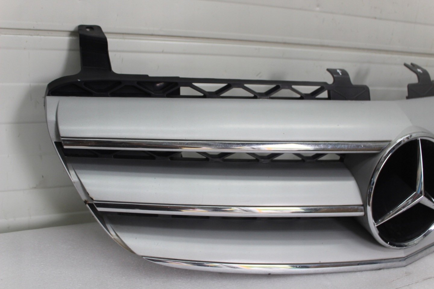 Mercedes-Benz R-Klasse W251 Kühlergrill FRONTGRILL Kühlergitter A2518880223 - Thumbnail 5