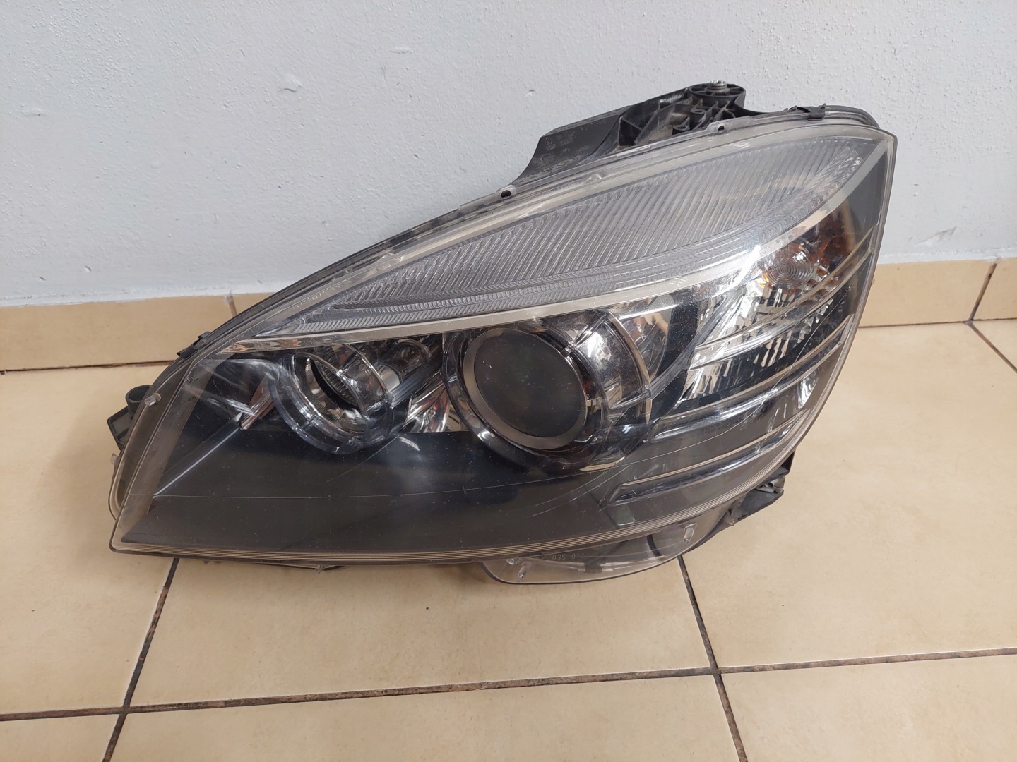 Mercedes-Benz C-Klasse W204 Rückleuchte A2048208059 Rearlamp - Thumbnail 1