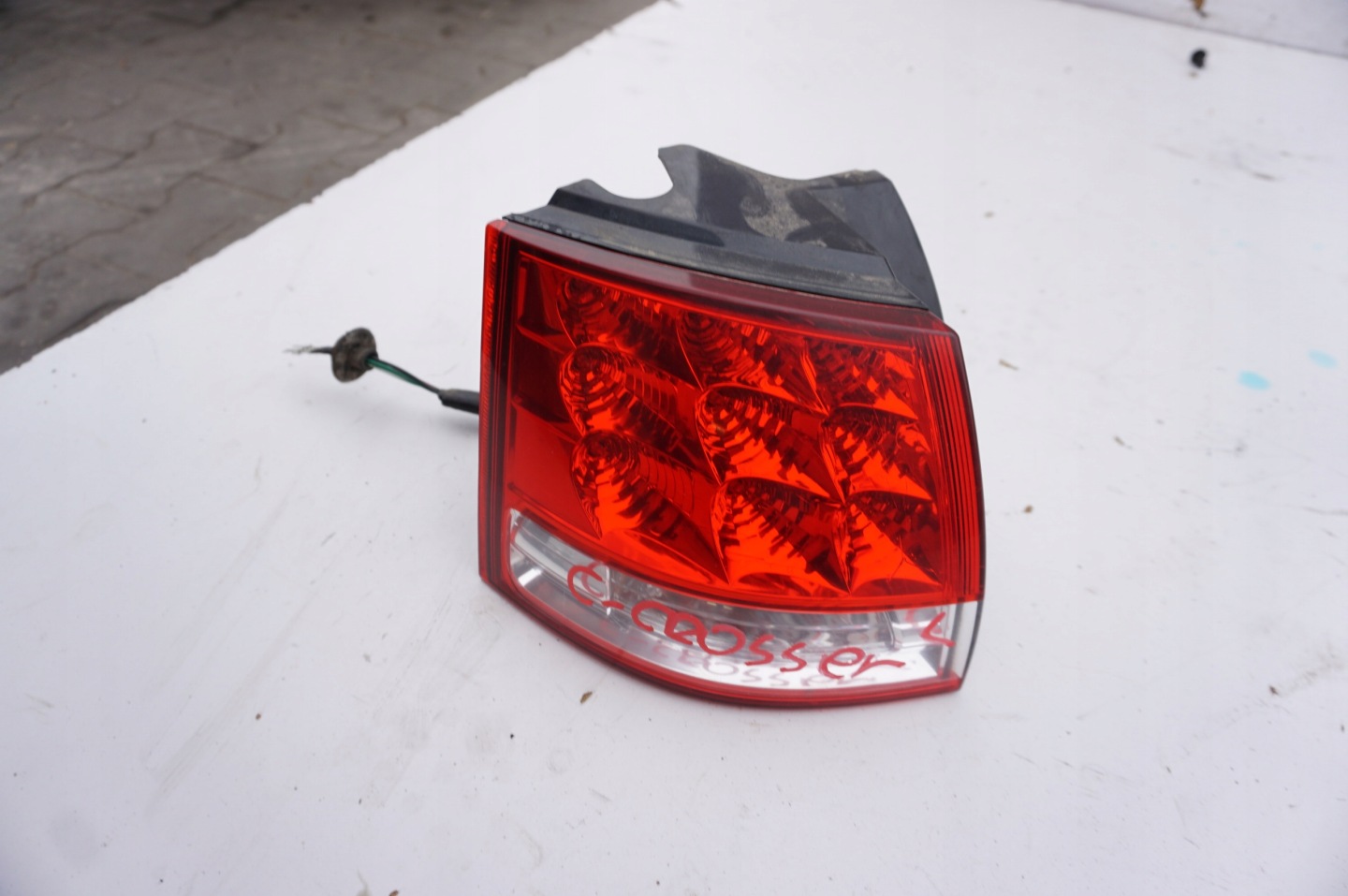 Citroen C-Crosser V Rückleuchte Rearlamp - Image 1