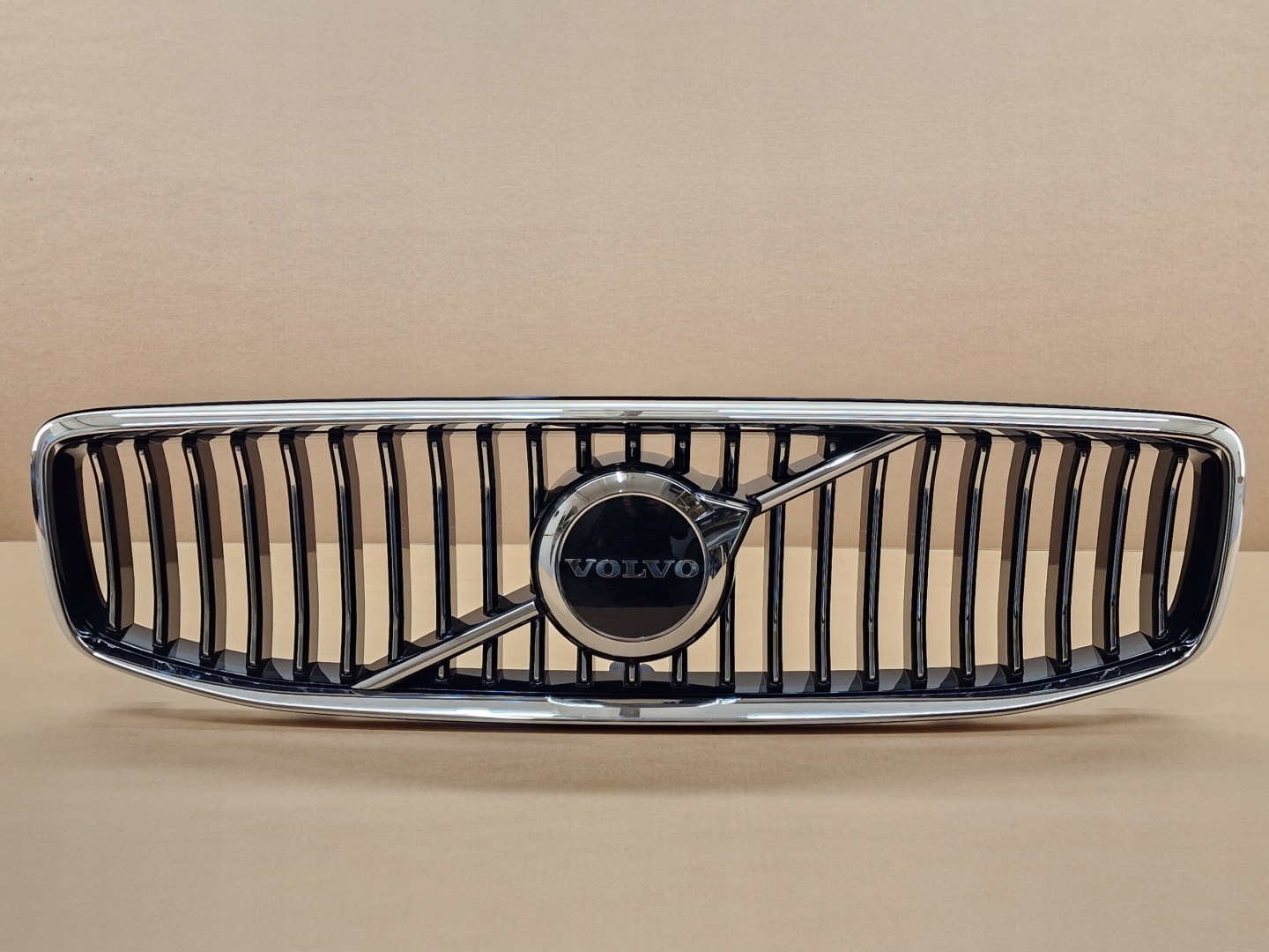Volvo S90/V90 S90 Kühlergrill FRONTGRILL Kühlergitter 23236816 - Thumbnail 1