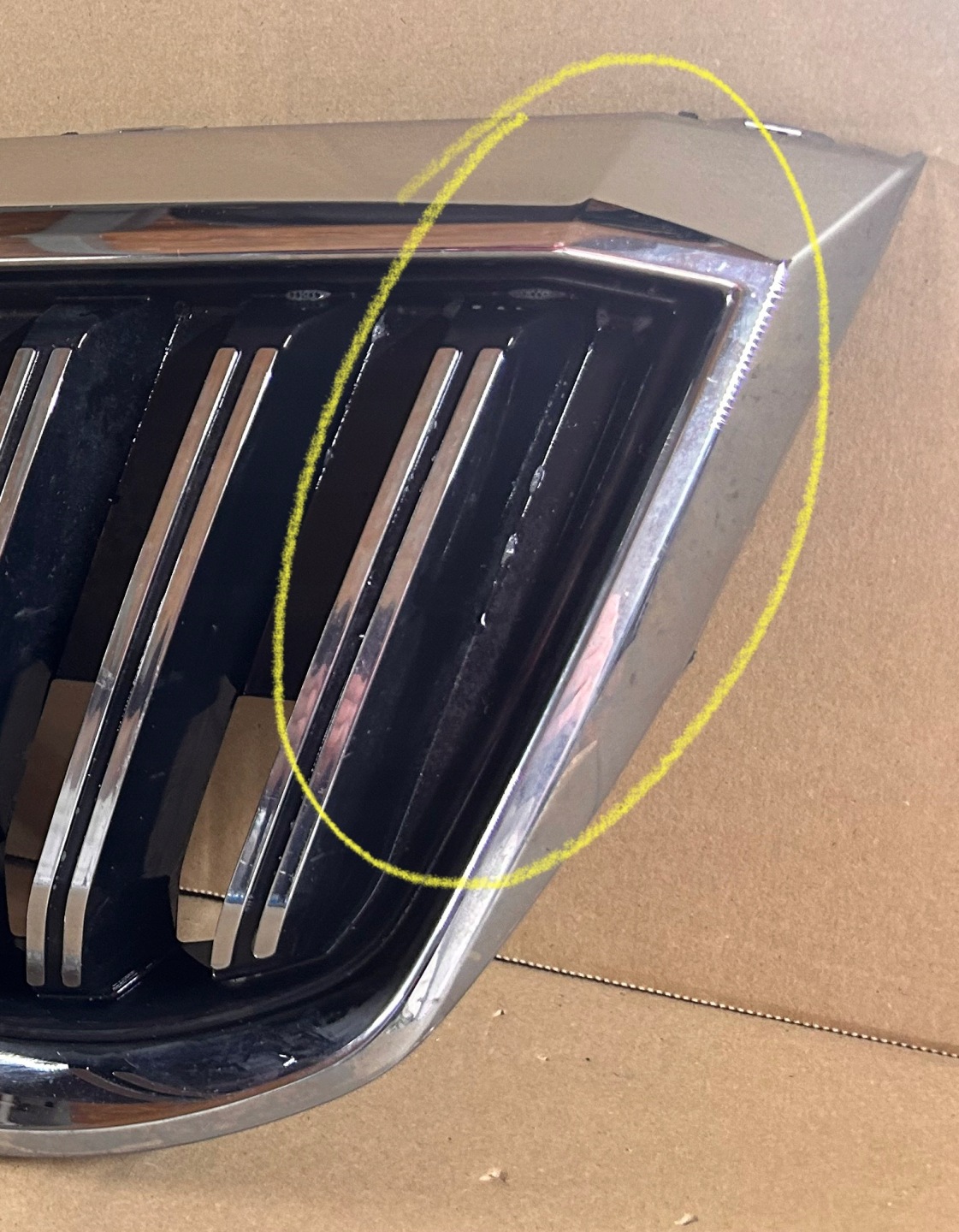 Skoda Superb 3U Kühlergrill FRONTGRILL Kühlergitter 3V0853653G0 - Thumbnail 9