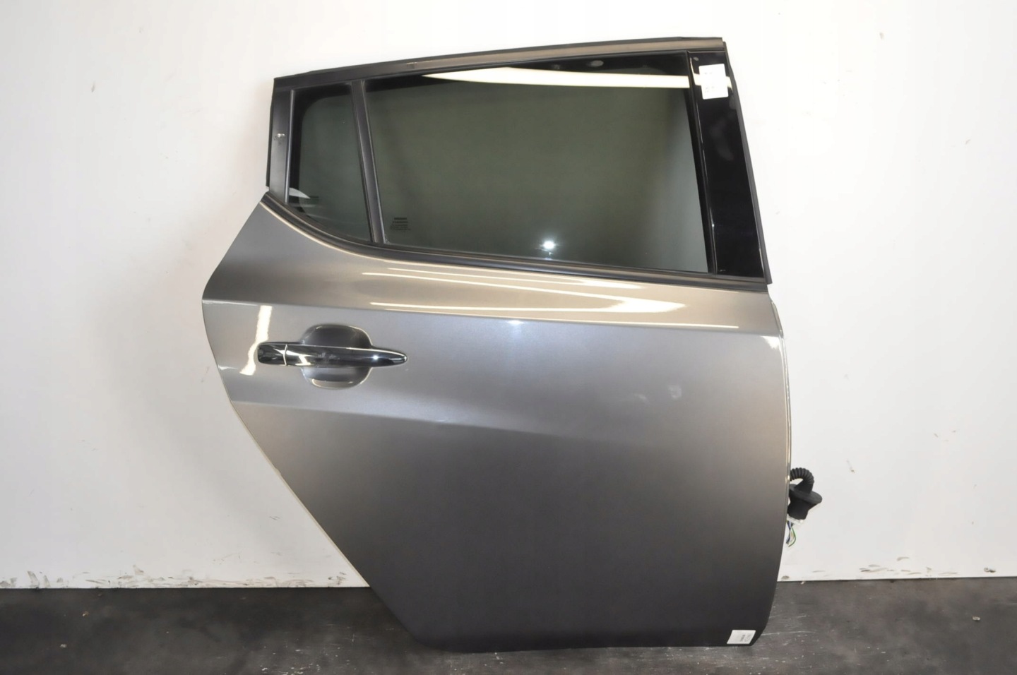 Nissan Leaf ZE1 Tür Hinten Rechts Door Porta Porte - Thumbnail 1