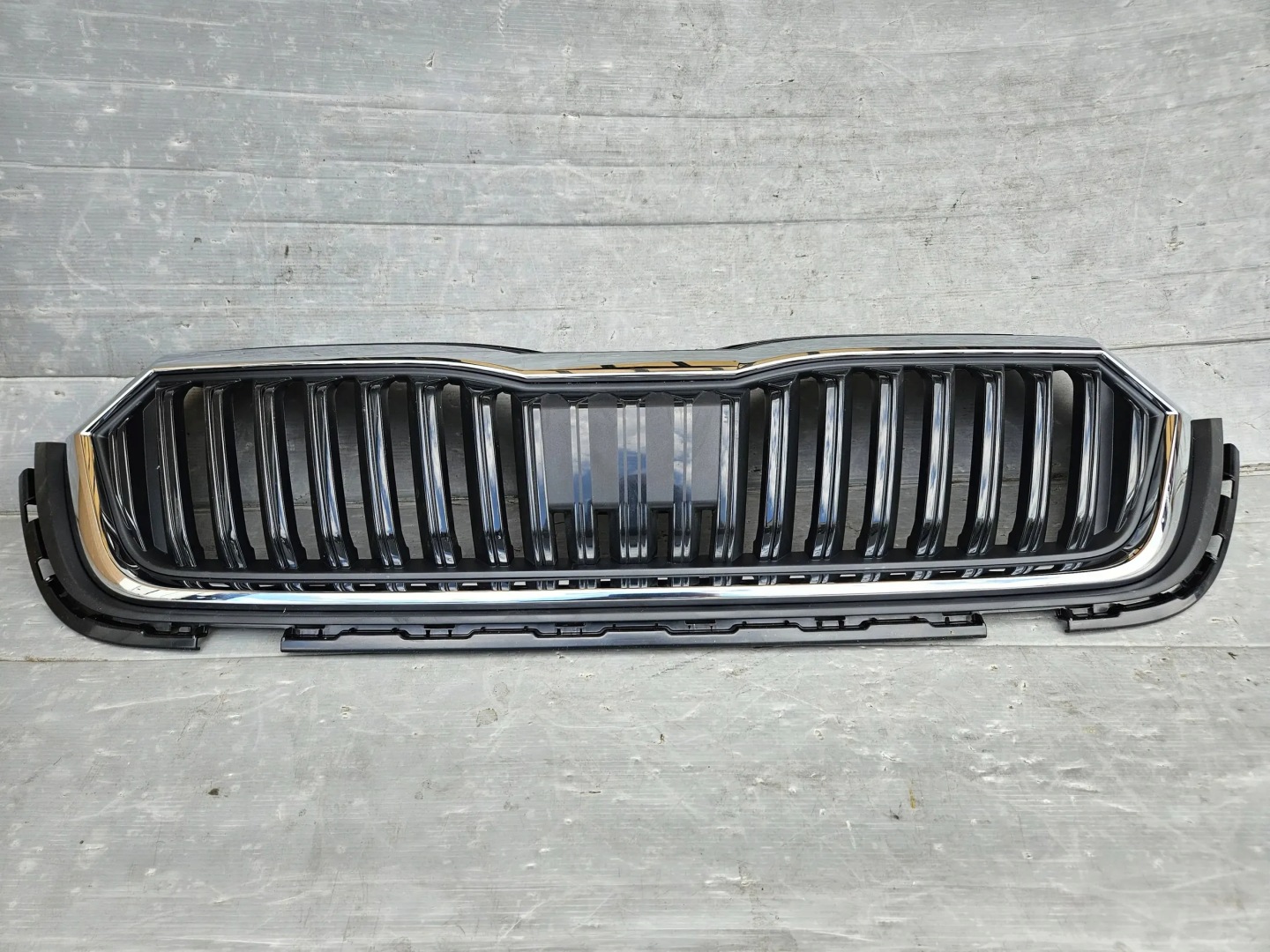 Skoda Octavia 1U Kühlergrill FRONTGRILL Kühlergitter - Thumbnail 1