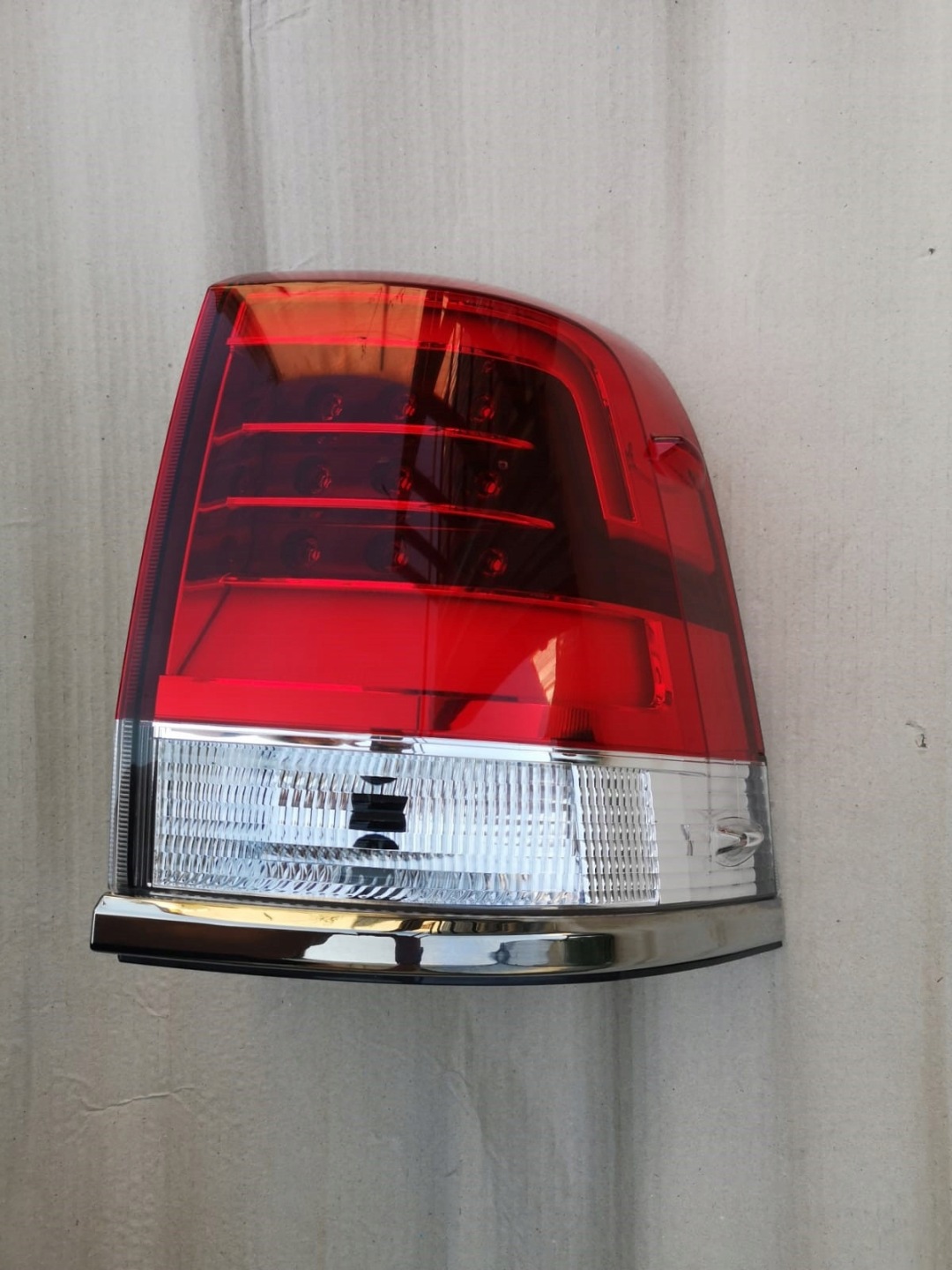 Toyota Land Cruiser J8/J10/J20 J8 Rückleuchte Rearlamp - Thumbnail 1