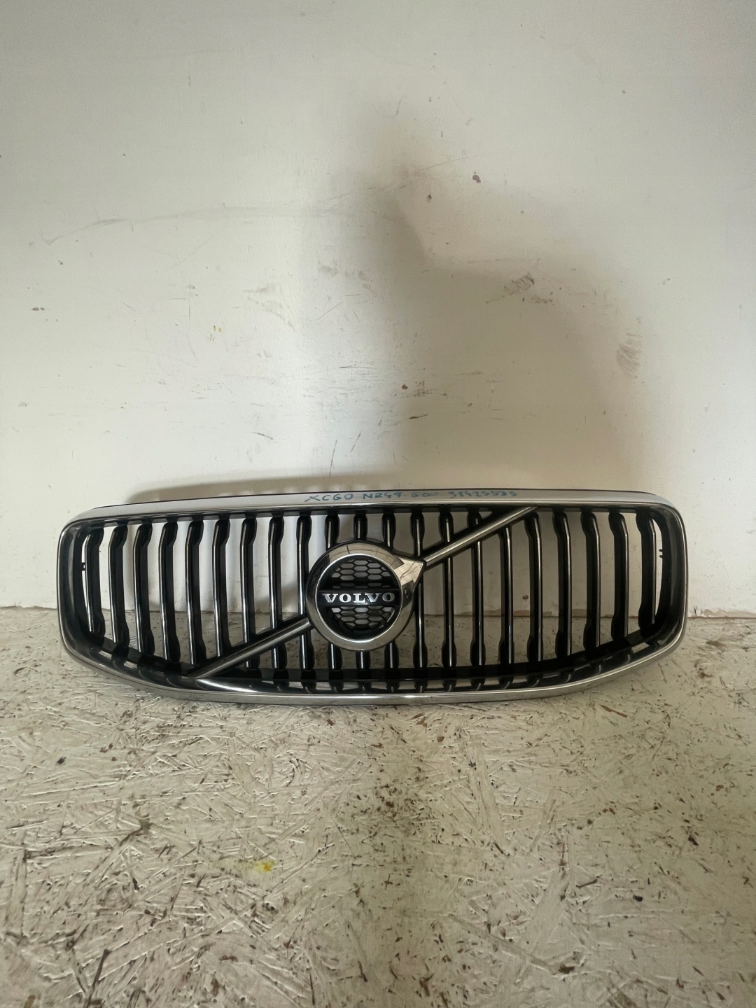 Volvo XC60 Kühlergrill FRONTGRILL Kühlergitter 31425535 - Thumbnail 1