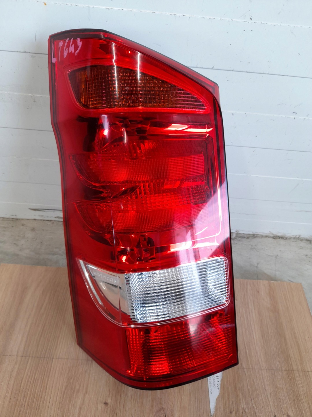 Mercedes-Benz Vito W447 Rückleuchte Rearlamp - Thumbnail 1