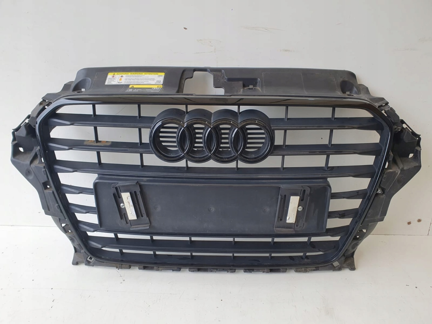 Audi A3 8V3 Kühlergrill FRONTGRILL Kühlergitter 8V3853651 - Thumbnail 1