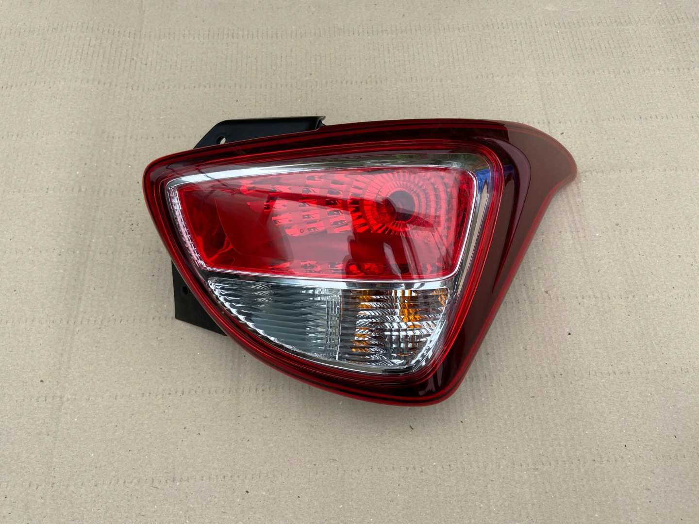 Hyundai i10 AC3 Rückleuchte 92402B9100 Rearlamp - Thumbnail 1