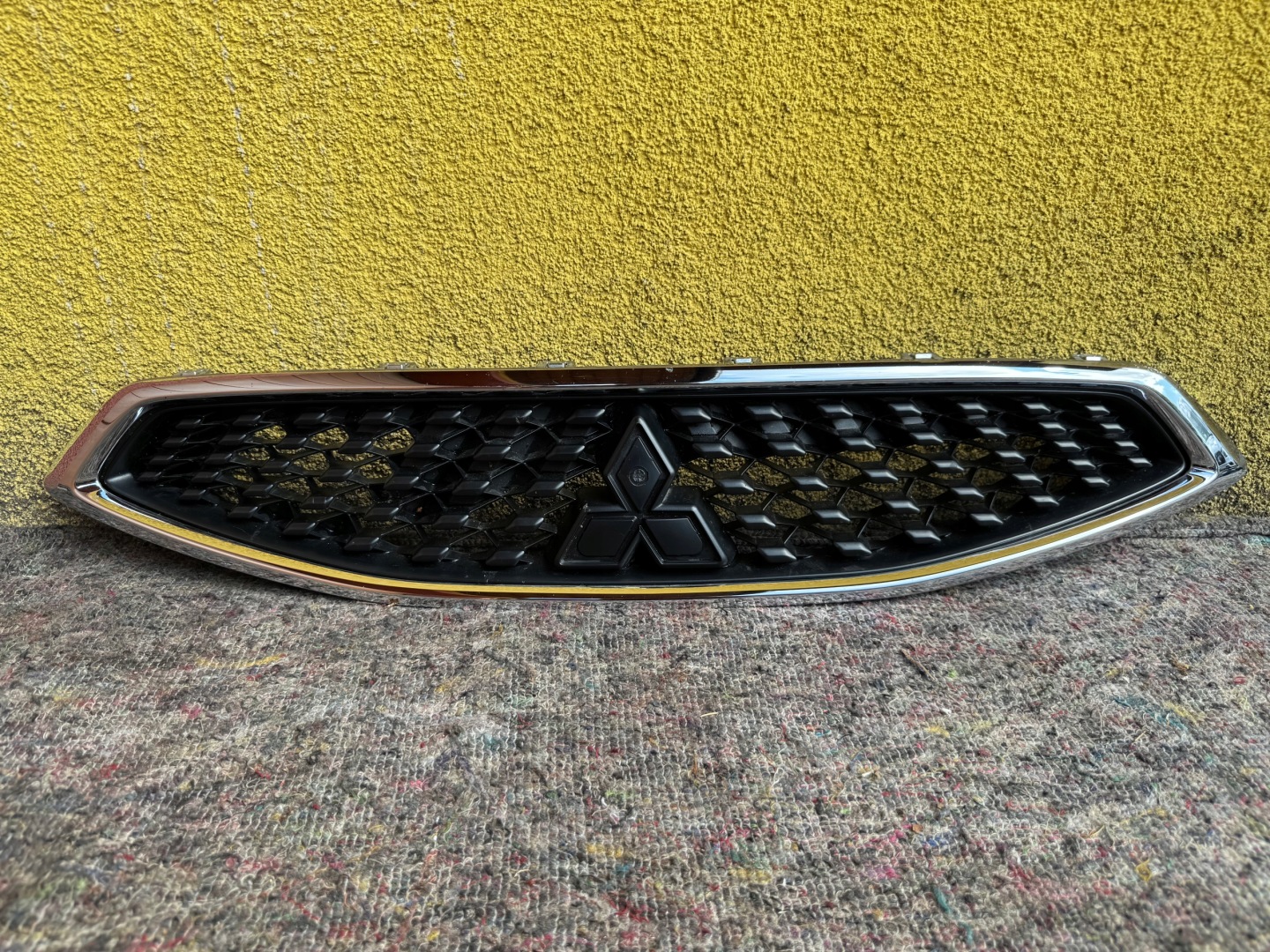 Mitsubishi Space Star A00 Kühlergrill FRONTGRILL Kühlergitter 6402A380 - Thumbnail 1