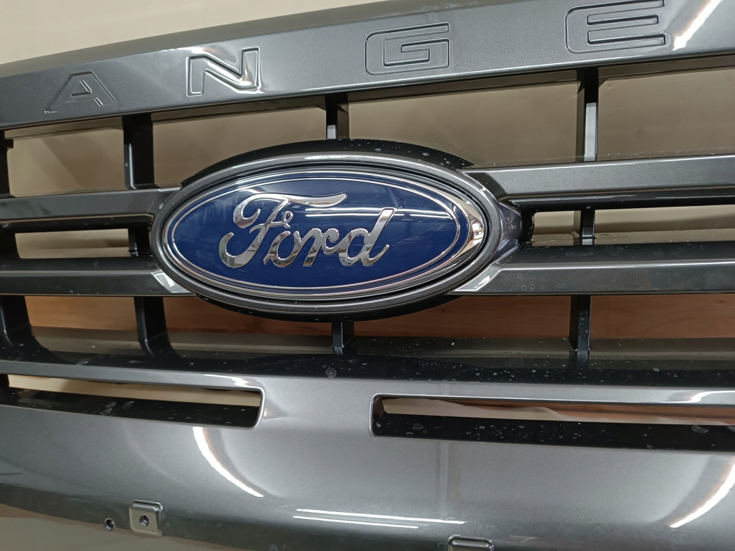 Ford Ranger 2 Mk2 Kühlergrill FRONTGRILL Kühlergitter JB3B8350B - Thumbnail 4