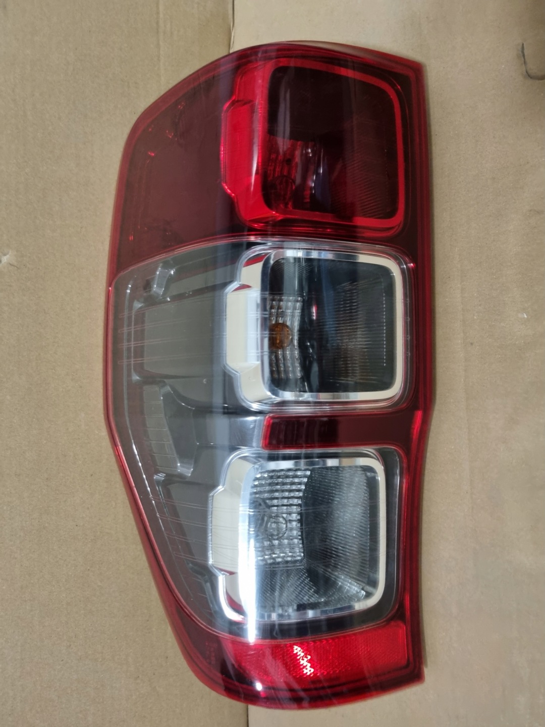 Ford Ranger 1 Mk1 Rückleuchte EB3B13405MAGB Rearlamp - Thumbnail 1