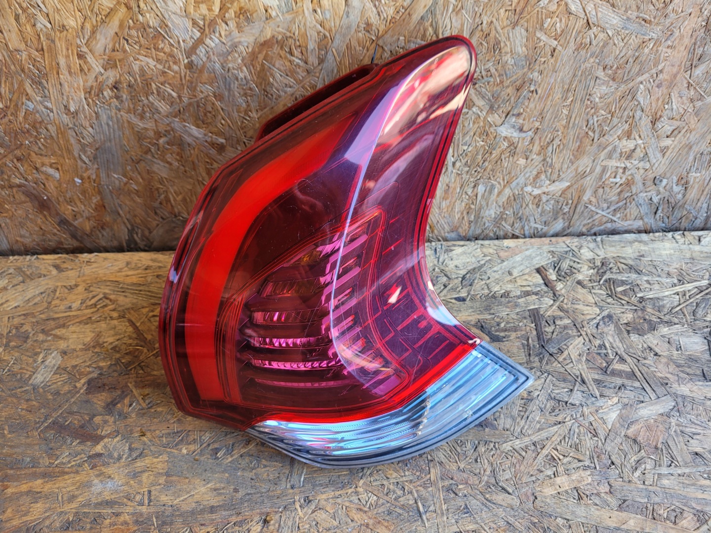 Peugeot 107 P* Rückleuchte Rearlamp - Thumbnail 1
