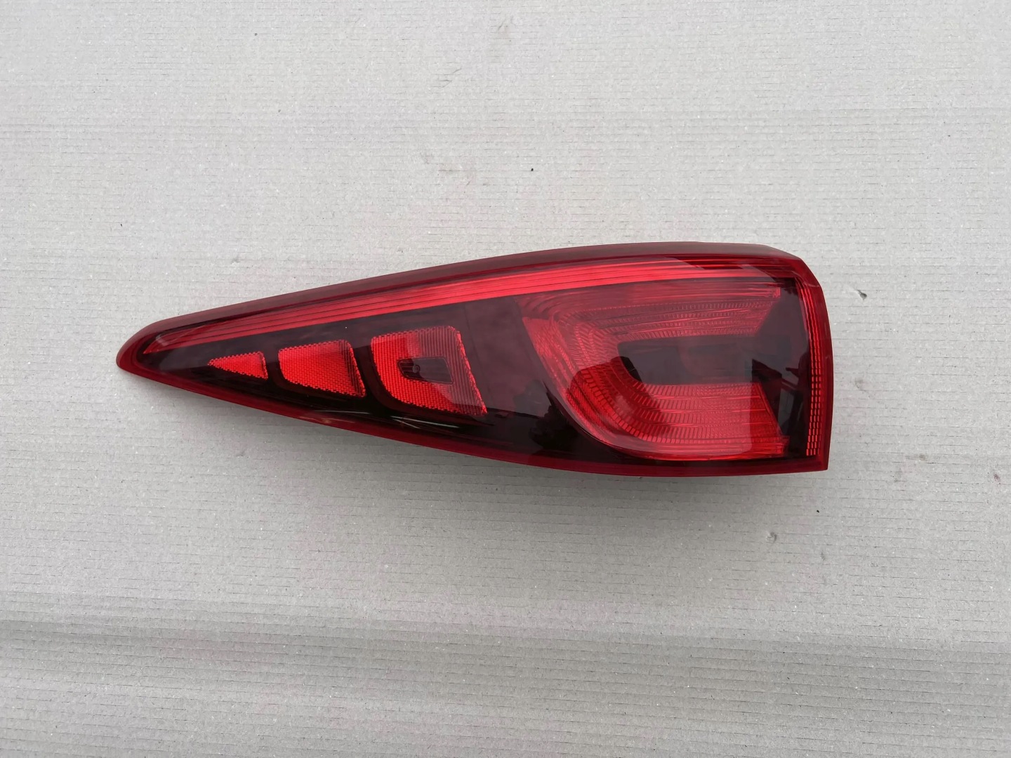 Kia Sportage JA Rückleuchte Rearlamp - Thumbnail 1