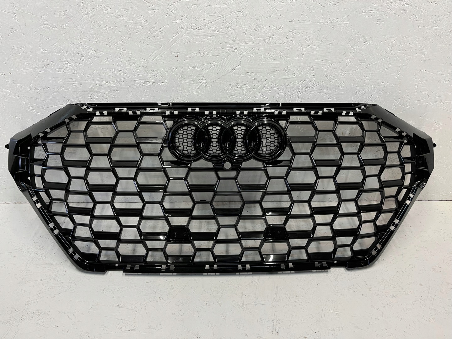 Audi 83A Kühlergrill FRONTGRILL Kühlergitter 83A853651D - Thumbnail 1