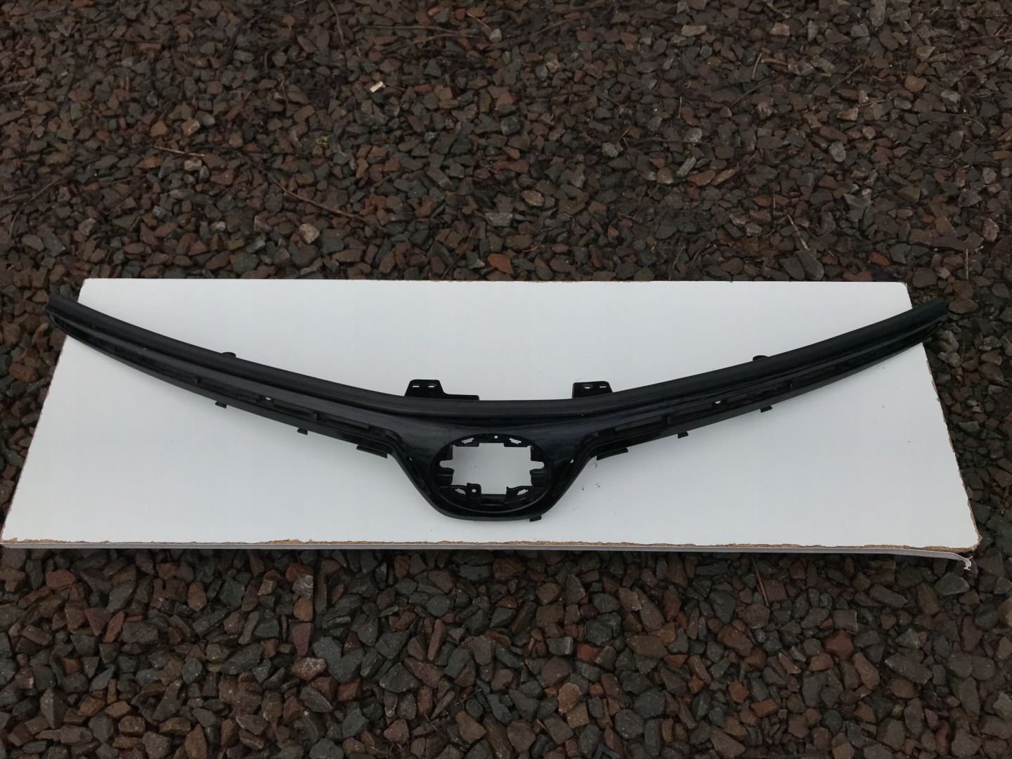 Toyota Corolla E210 Kühlergrill FRONTGRILL Kühlergitter - Thumbnail 1