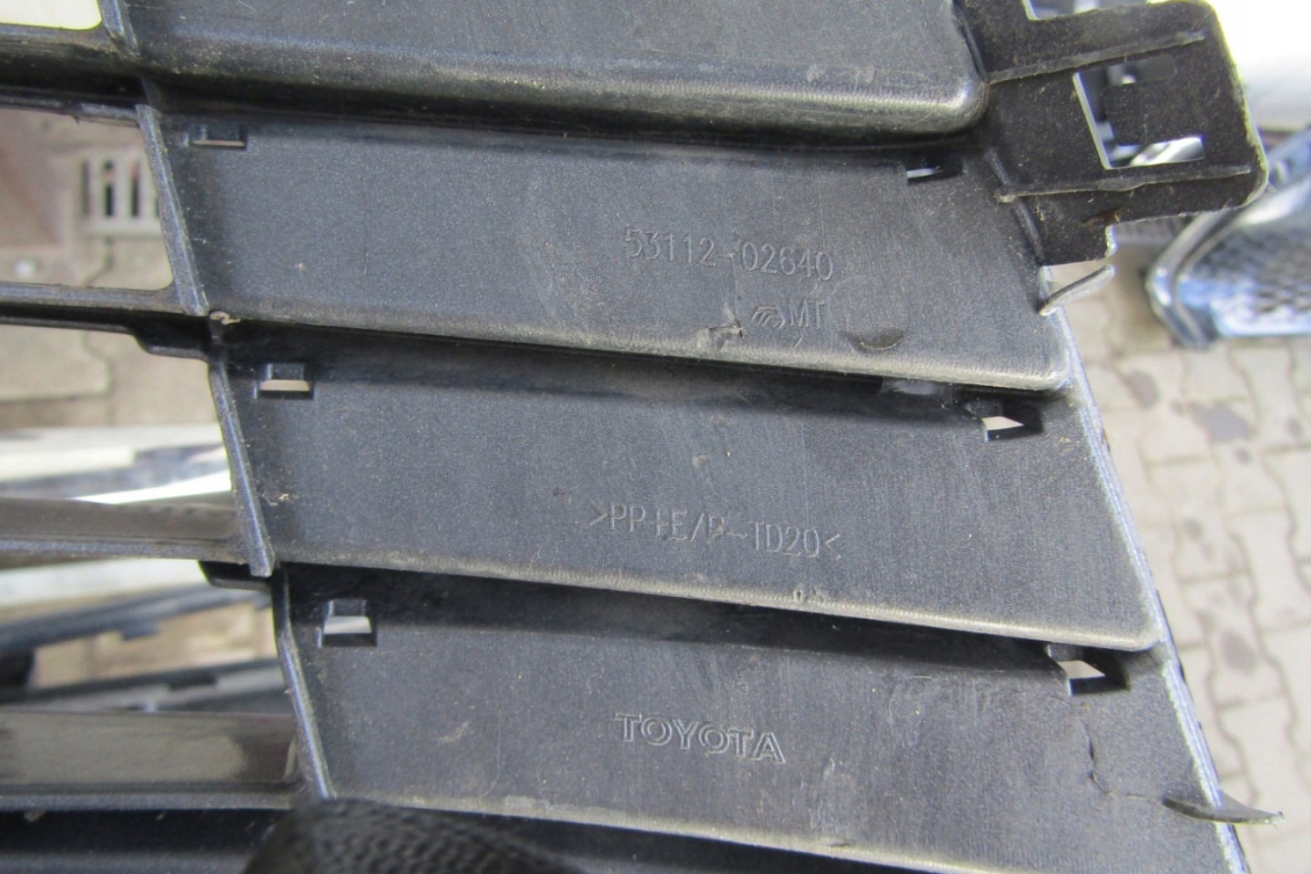 Toyota Corolla E170 Kühlergrill FRONTGRILL Kühlergitter 5311202640 - Thumbnail 6
