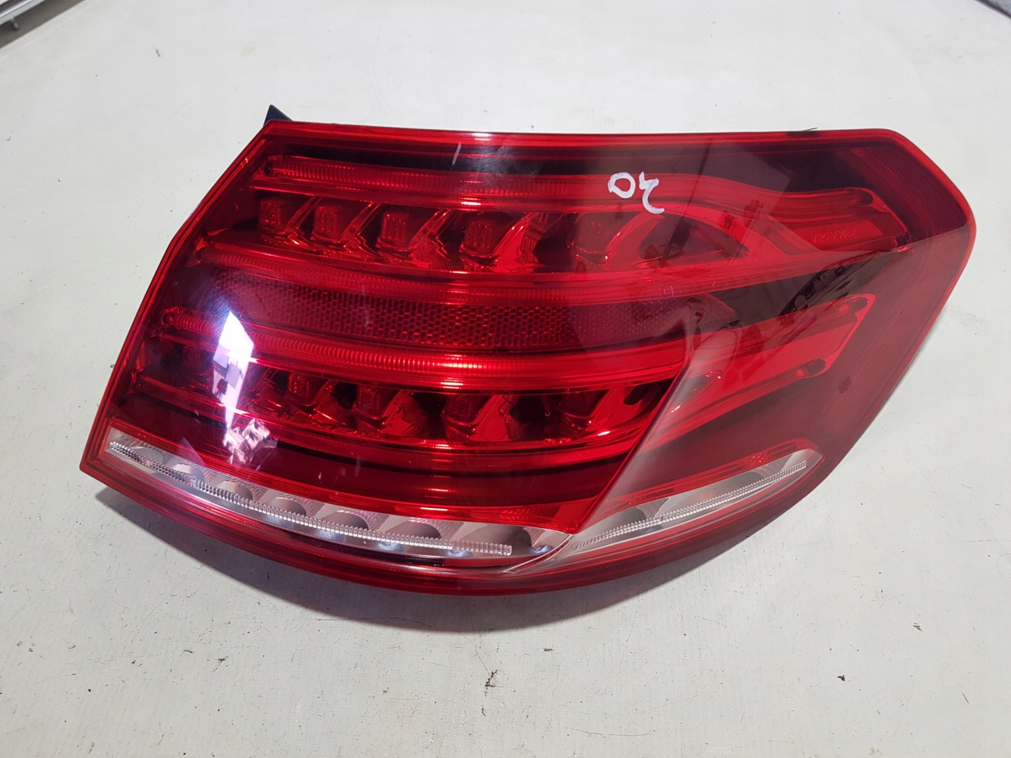 Mercedes-Benz E-Klasse W212 Rückleuchte A2129068802 Rearlamp - Thumbnail 1