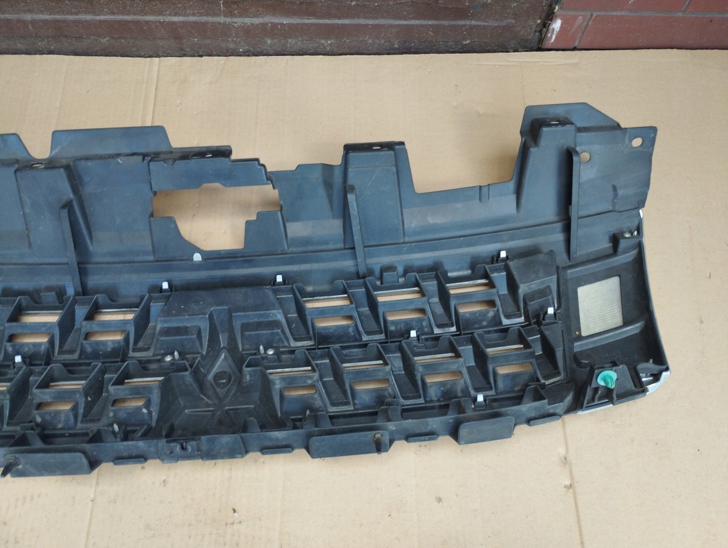 Mitsubishi Pajero V80 Kühlergrill FRONTGRILL Kühlergitter 7450A975 - Thumbnail 7