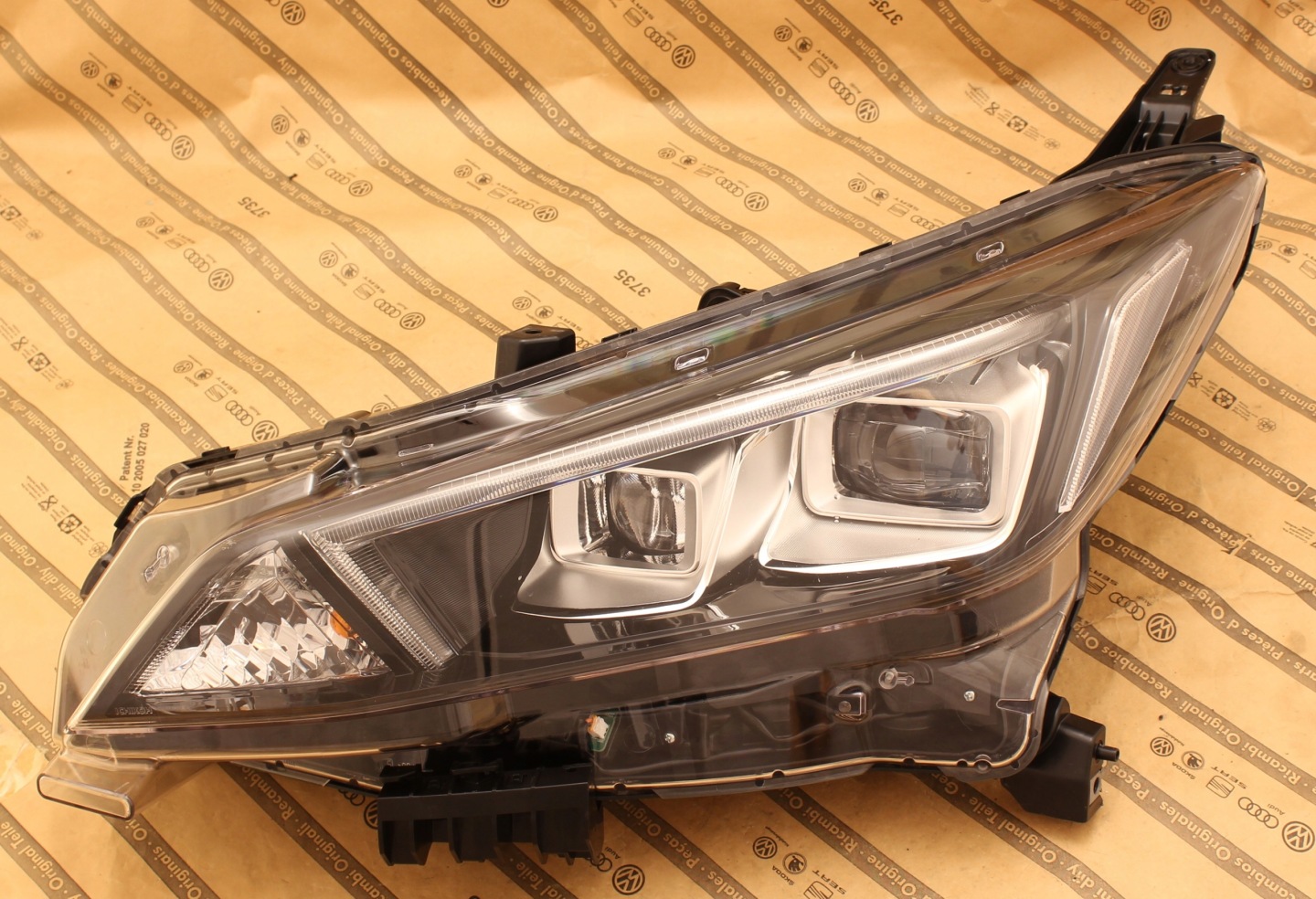 Frontscheinwerfer Nissan Leaf ZE1 260605SH5A LED Links Scheinwerfer Headlight - Thumbnail 1