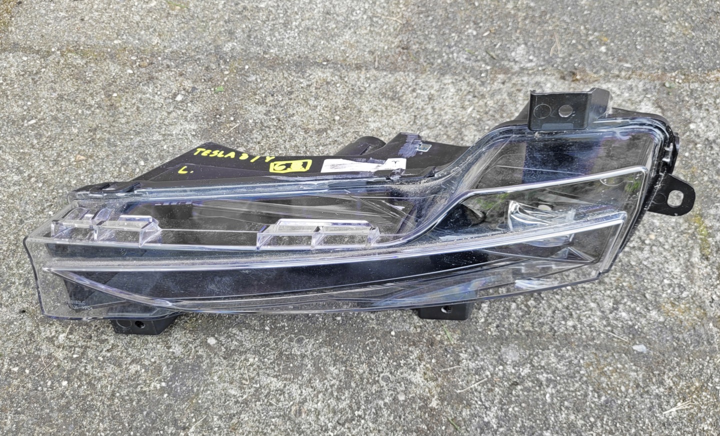 Tesla Model Y 005 Rückleuchte Rearlamp - Thumbnail 1