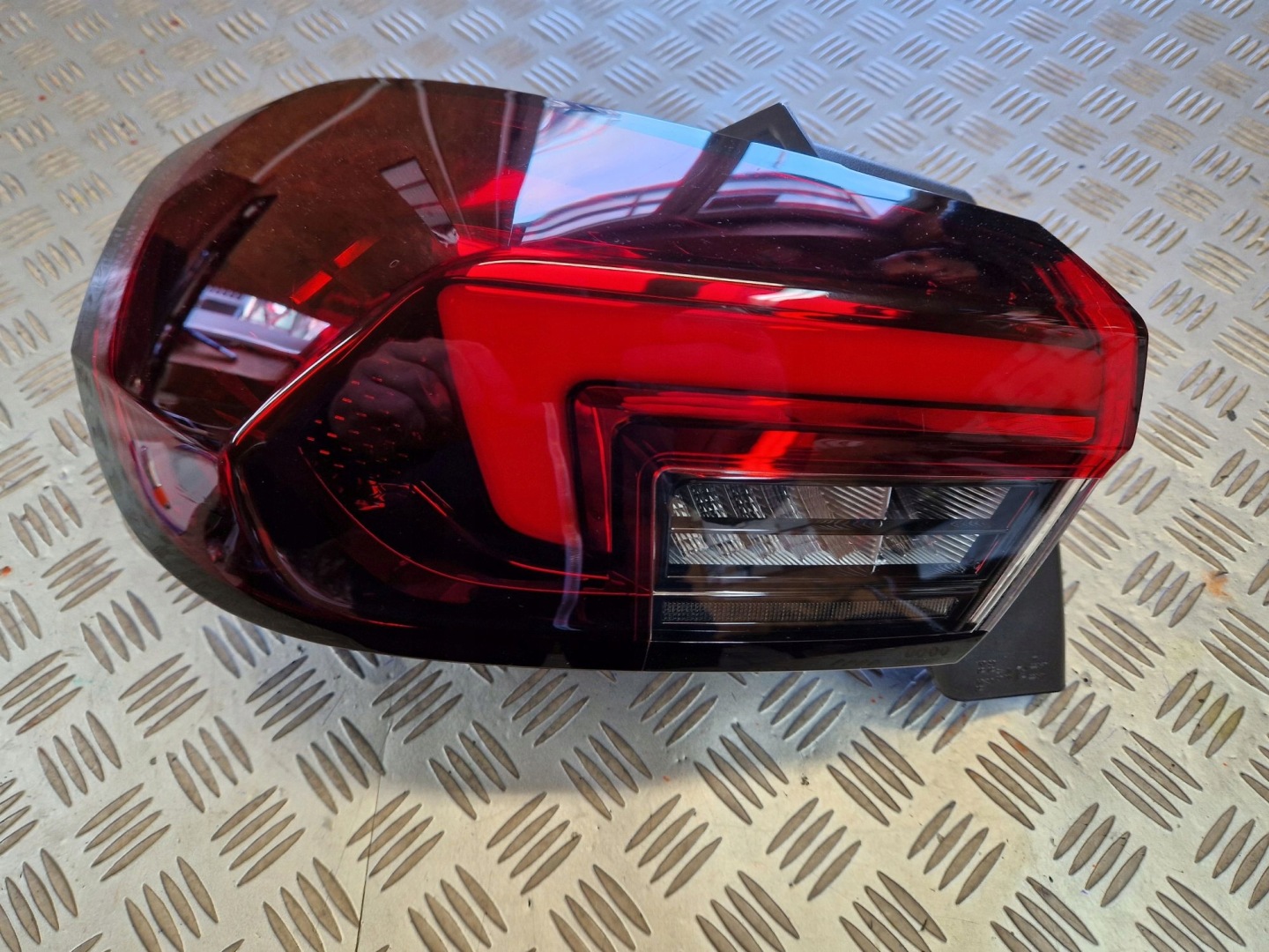 Opel Corsa Rückleuchte 90194156 Rearlamp - Thumbnail 1