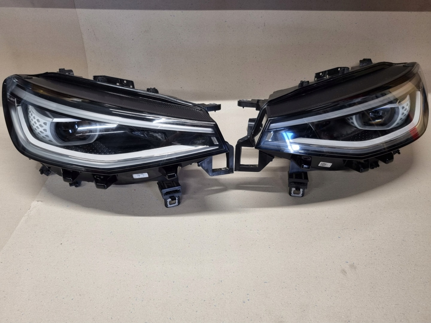 Frontscheinwerfer VW ID.4 E2 11B941036 Matrix LED Links Scheinwerfer Headlight - Thumbnail 1