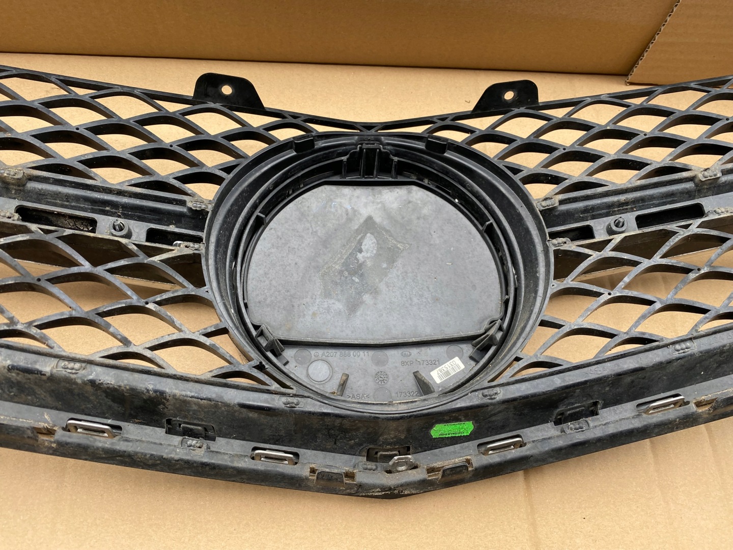 Mercedes-Benz C-Klasse W204 Kühlergrill FRONTGRILL Kühlergitter A2048802583 - Thumbnail 11