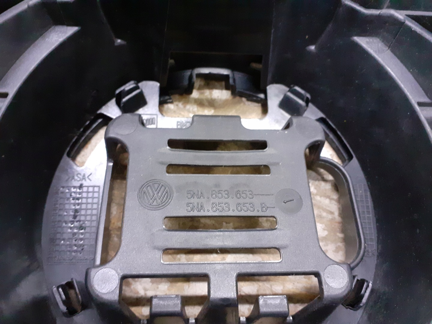 VW Tiguan Kühlergrill FRONTGRILL Kühlergitter 5NA853653B - Thumbnail 9