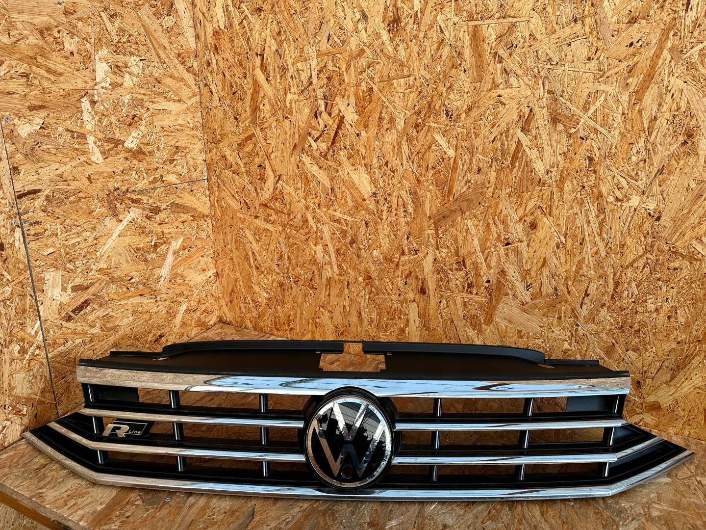 VW Passat B8 Kühlergrill FRONTGRILL Kühlergitter 3G0853651DG - Thumbnail 1