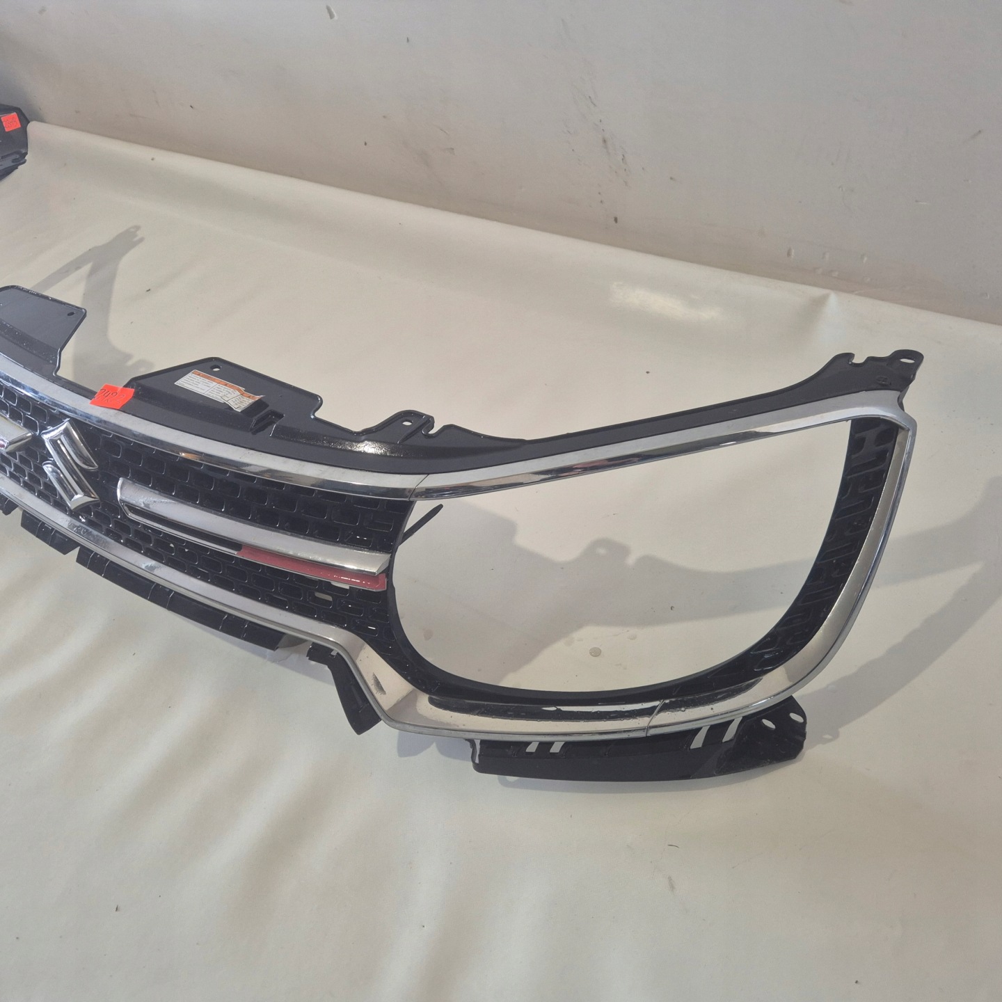 Suzuki Ignis I FH Kühlergrill FRONTGRILL Kühlergitter 7211262R0 - Thumbnail 9
