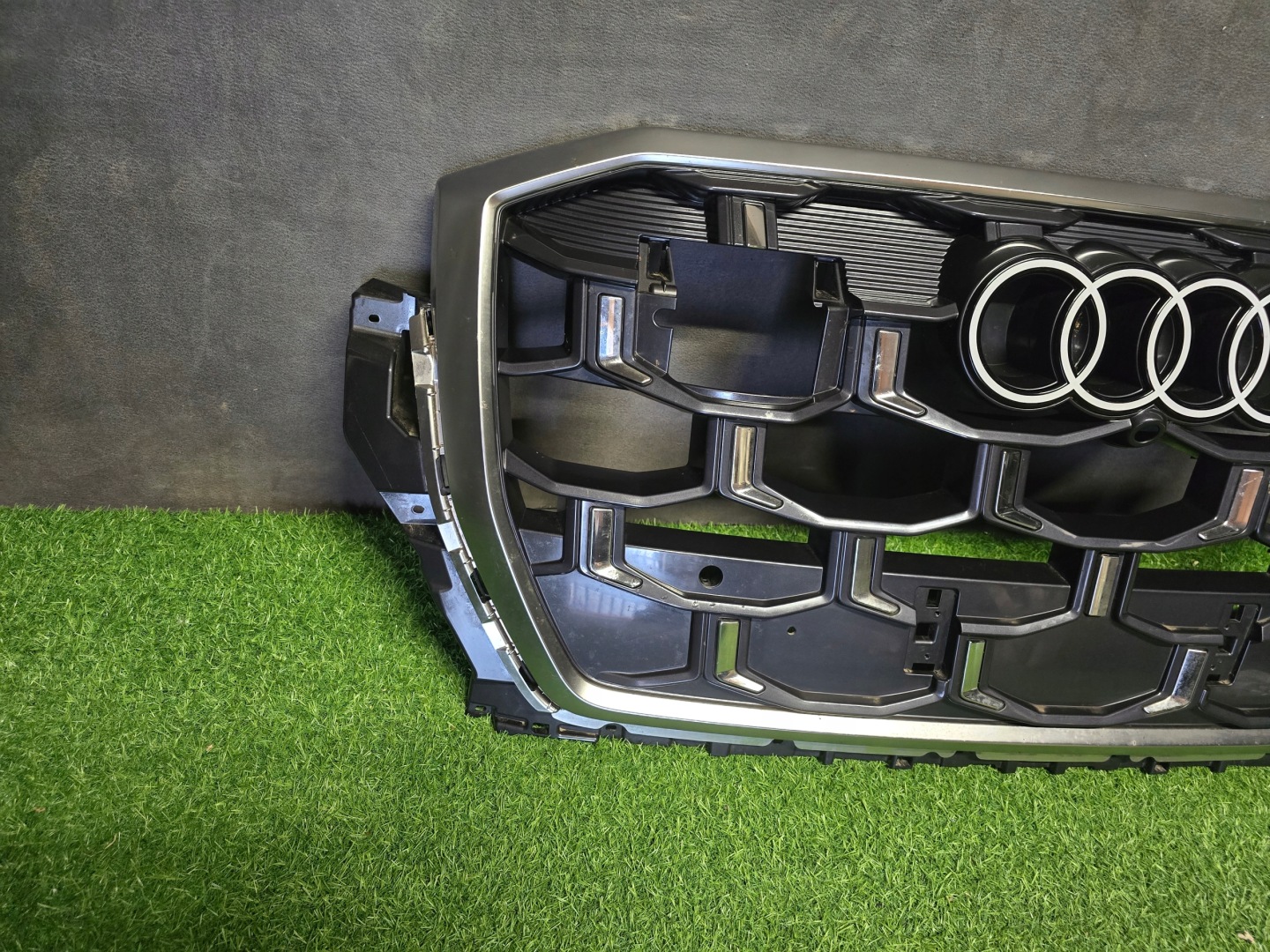 Audi Q7 Kühlergrill FRONTGRILL Kühlergitter 4M0853651BM - Thumbnail 4