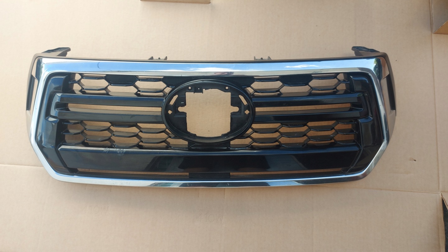 Toyota Hilux AN1P Kühlergrill FRONTGRILL Kühlergitter 53100YP0805 - Thumbnail 1