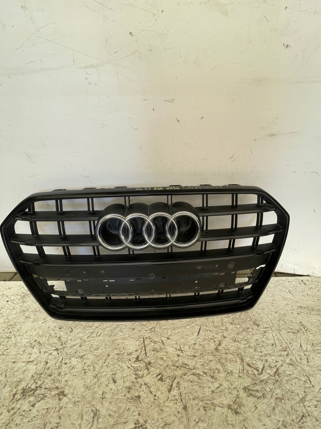 Audi A6 Kühlergrill FRONTGRILL Kühlergitter 4G0853653T0 - Thumbnail 1