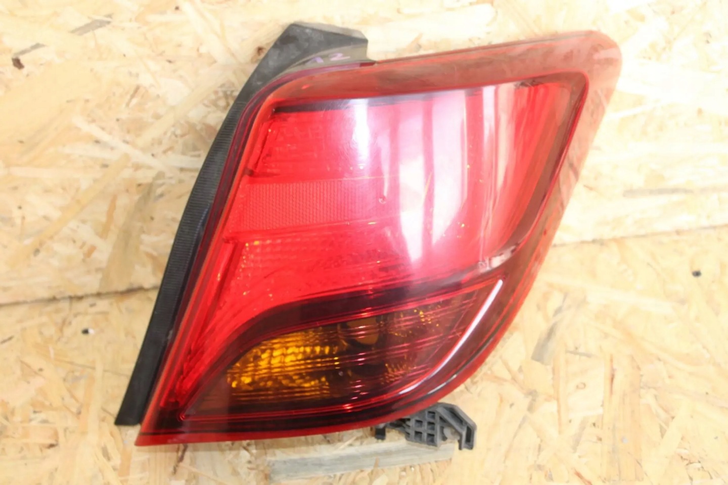 Toyota Yaris I P1 Rückleuchte Rearlamp - Thumbnail 1