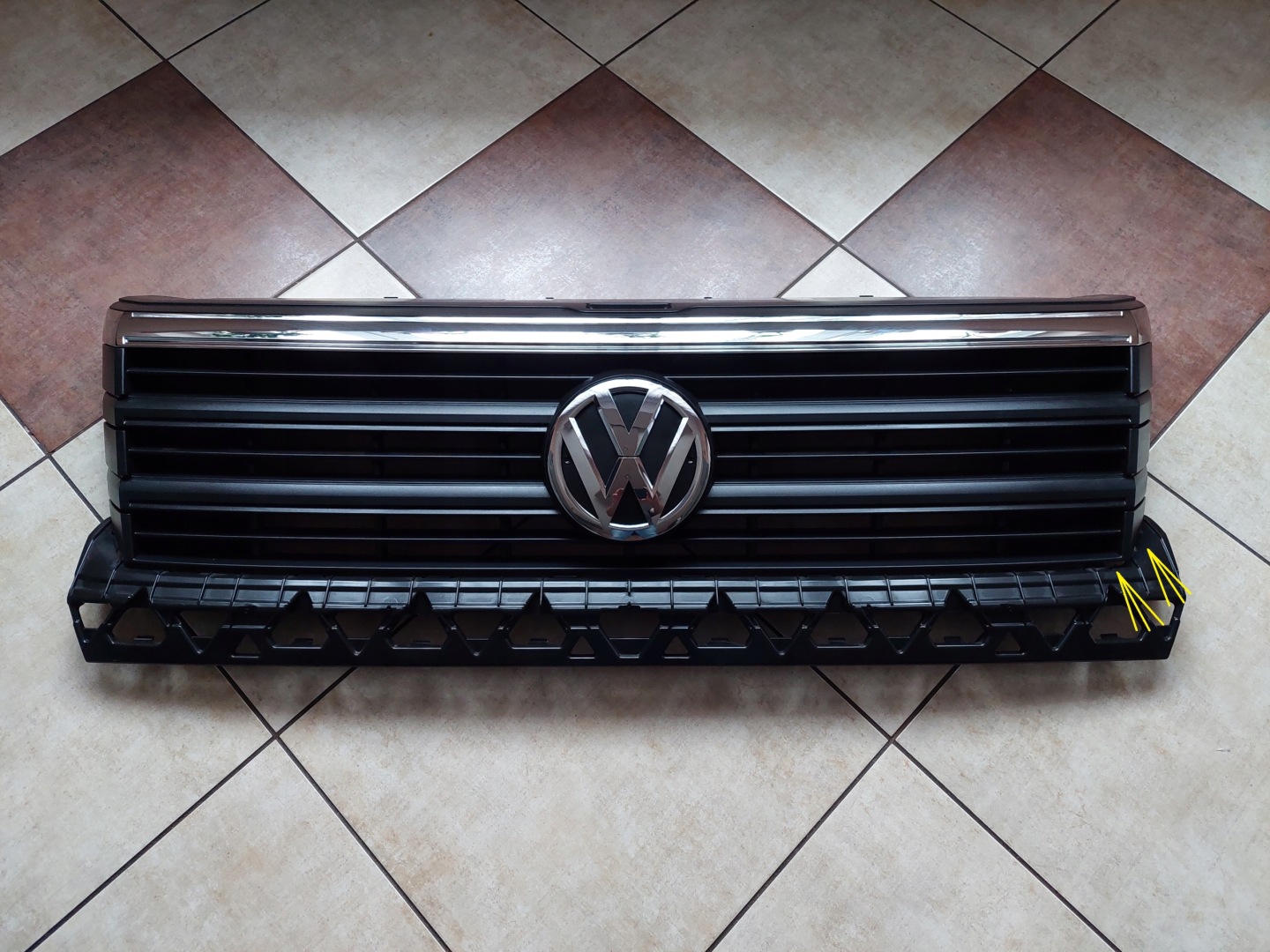 VW Crafter Kühlergrill FRONTGRILL Kühlergitter 7C0853653F - Thumbnail 1