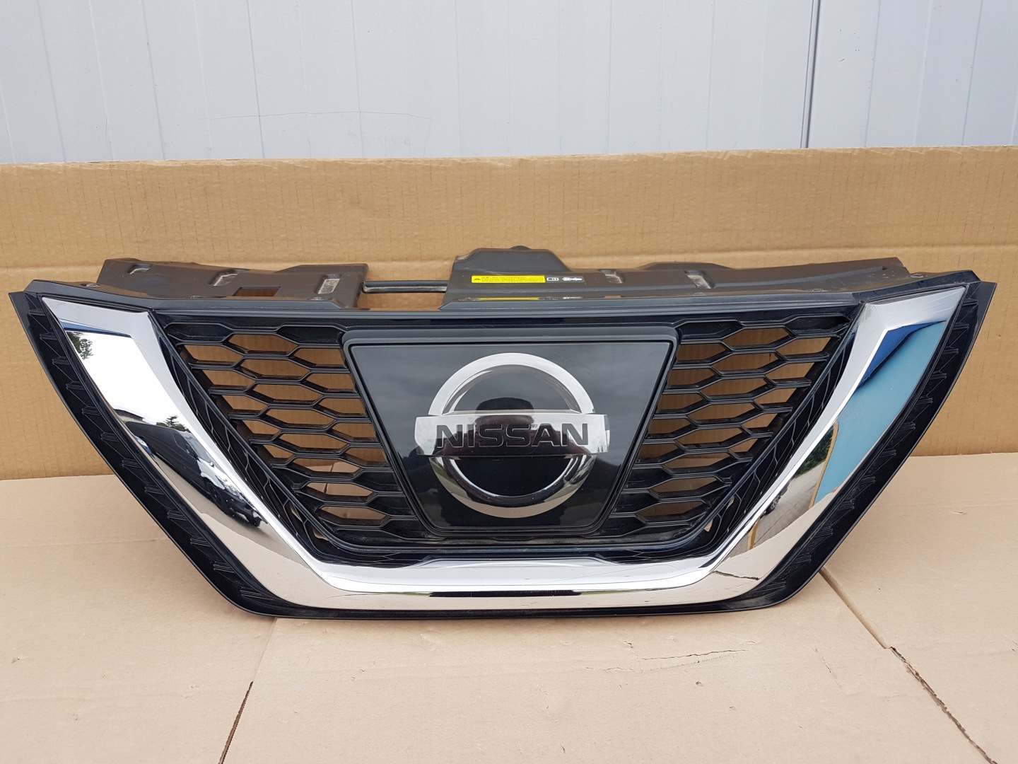 Nissan Qashqai J11 Kühlergrill FRONTGRILL Kühlergitter RILLATRAP - Thumbnail 1