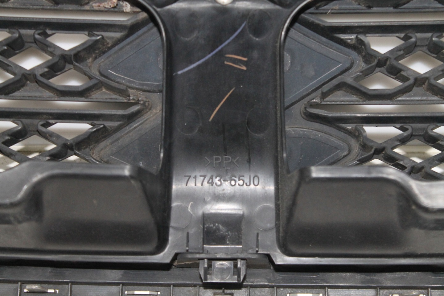 Suzuki Vitara I ET Kühlergrill FRONTGRILL Kühlergitter - Thumbnail 10