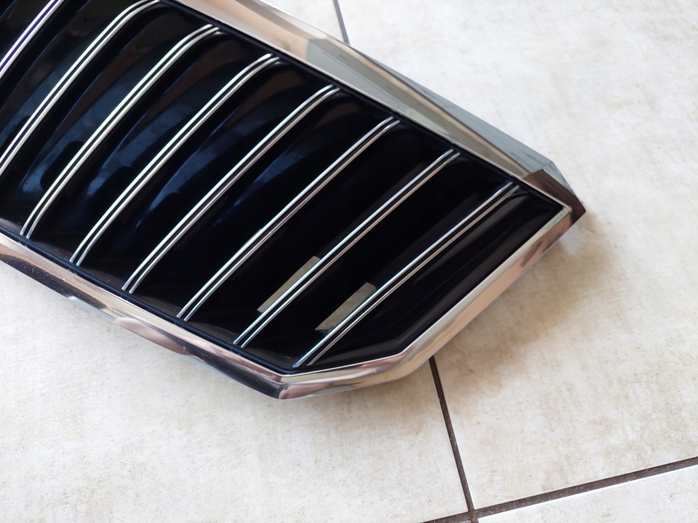 Skoda Superb 3U Kühlergrill FRONTGRILL Kühlergitter 3T0853668B - Thumbnail 9